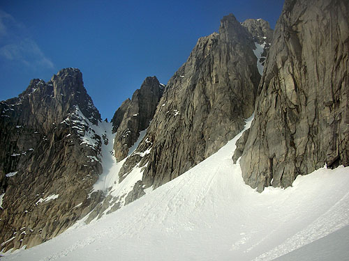 Hovedrenna mellom Zapffetoppen (lengst til venstre) og Lanterna. Til høyre: Kjølsvinet og Baugen S-vegg. Hollenderan, Kvaløya